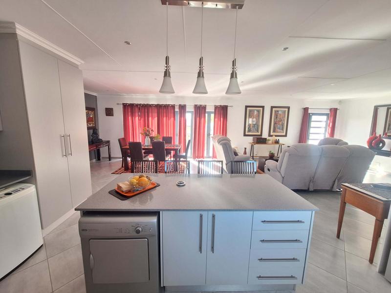 2 Bedroom Property for Sale in Reebok Western Cape